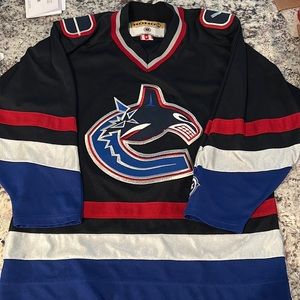 vintage vancouver canucks jersey